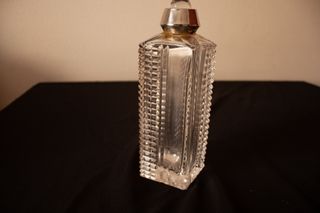 Licorera de Cristal Cuello de plata