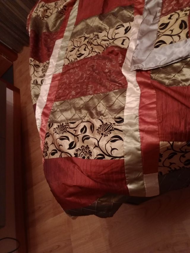 Colcha cama 1,50 y fundas cojines