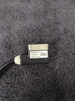 Conector original Audi para Apple 