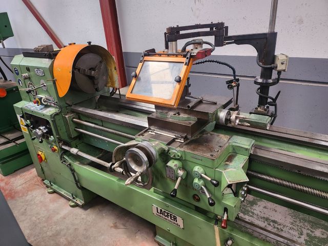Torno lacfer cr2E 250. 2.000 mm