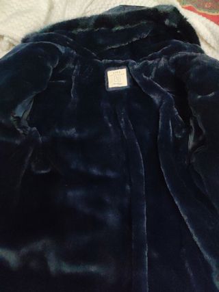 Anorak azul marino con forro de pelo