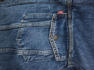 CAZADORA VAQUERA LEVIS ETIQUETA ROJA