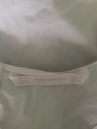 Blusa de tirantes con volantes