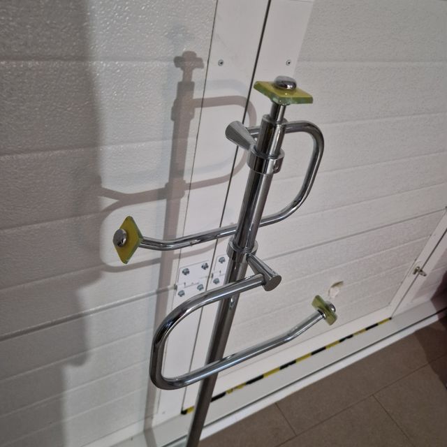 Toallero de pie de baño