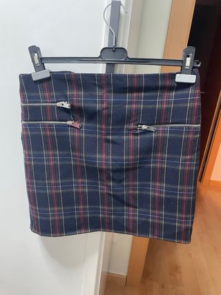 Mini falda cuadros zara