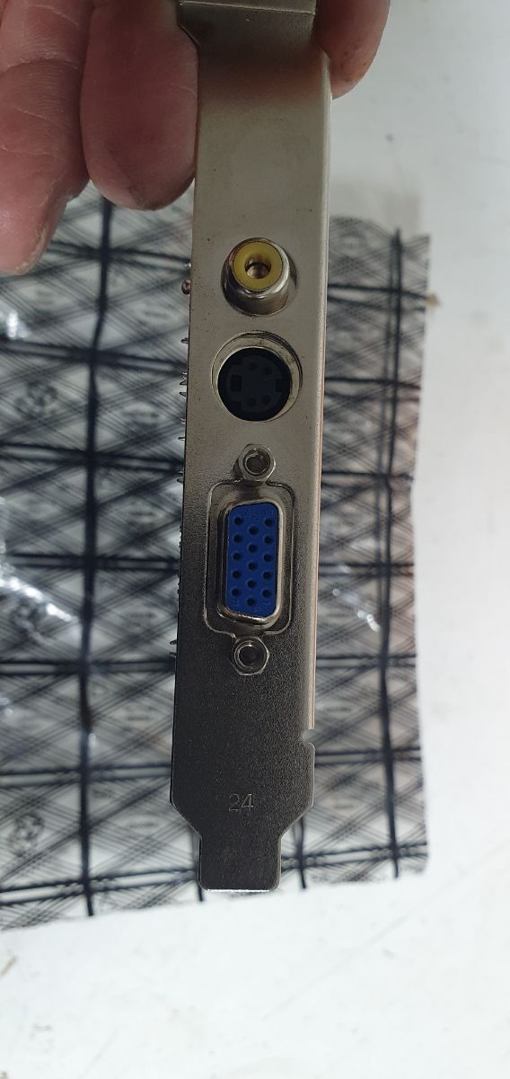 Tarjeta gráfica MX-400 