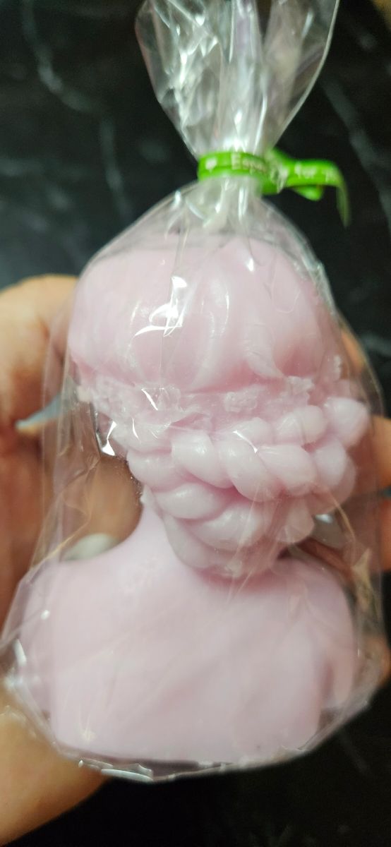 Vela artesanal - Busto crema, rosa o lila claro