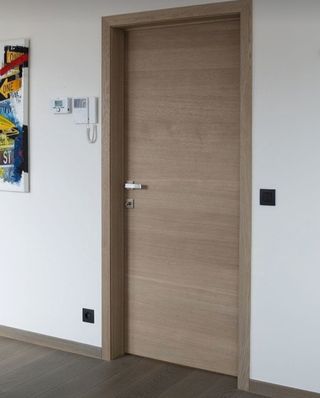 ES LA OCASION DE CAMBIAR TUS PUERTAS .