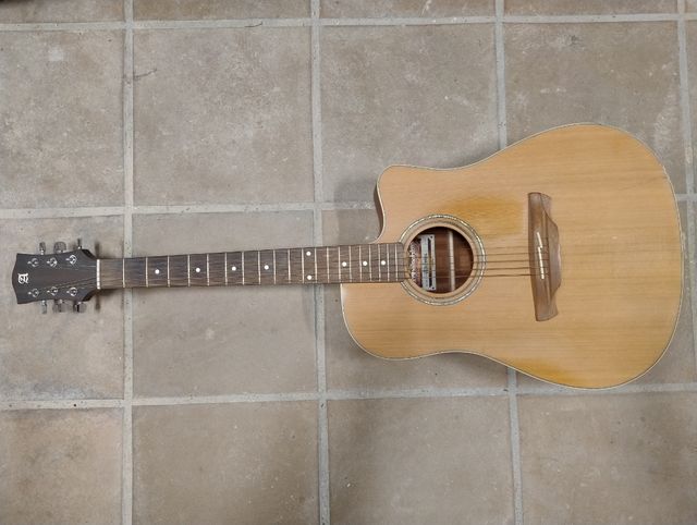 guitarra electroacústica alhambra