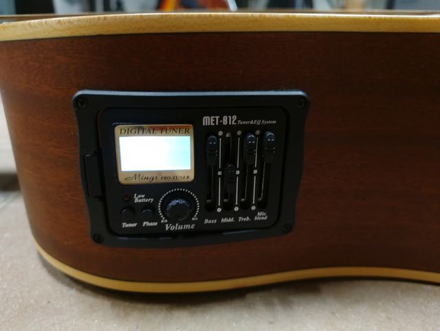 guitarra electroacústica alhambra