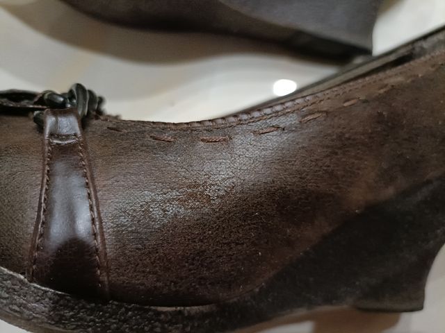 Décolleté marrone con zeppa n. 39