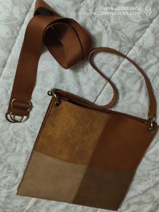 PRECIOSO BOLSO POLIPIEL, NUEVO.