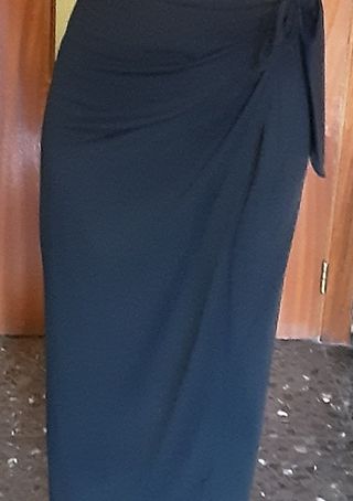 Falda larga estilo pareo de punto negro