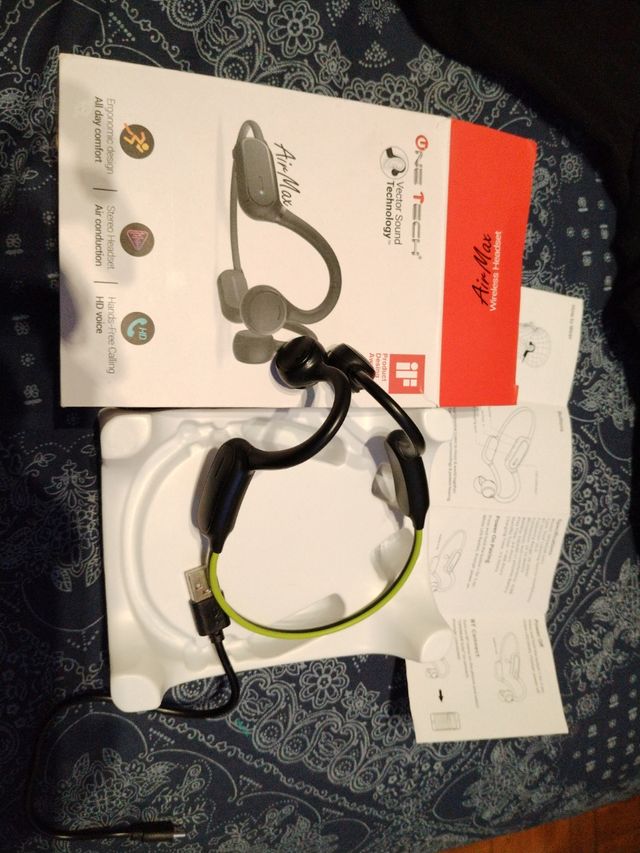 Auriculares deportivos. Nuevos !!