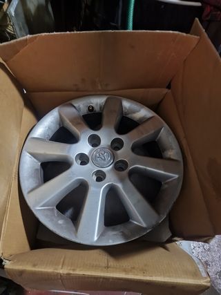 Llantas Toyota 16"