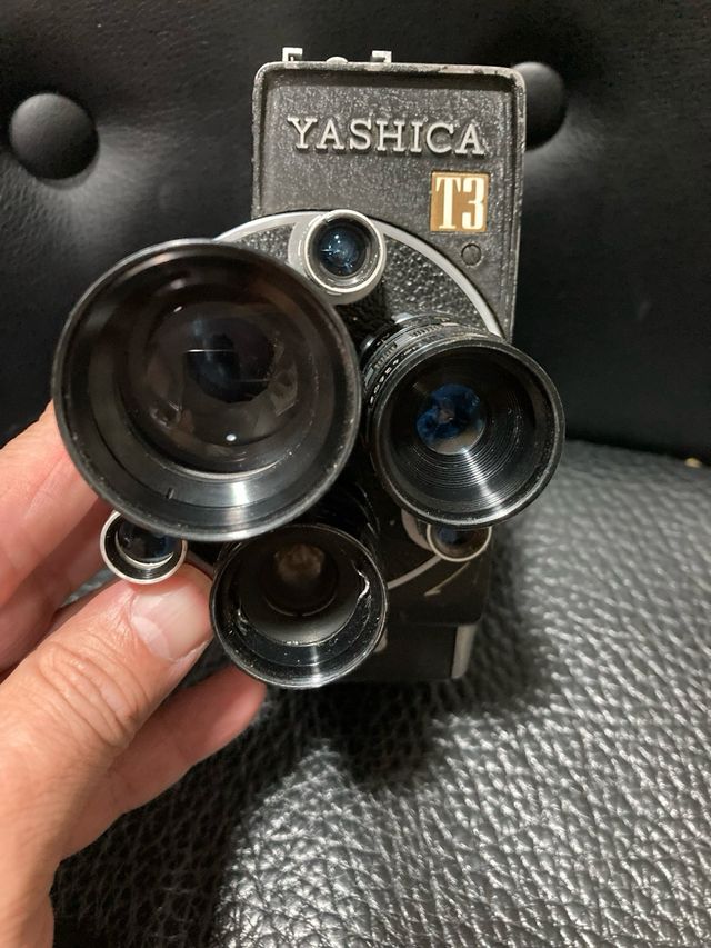 CAMARA YASHICA T3