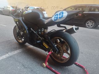 Yamaha R6