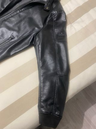 Cazadora de piel con gorro jack jones XXL NUEVA