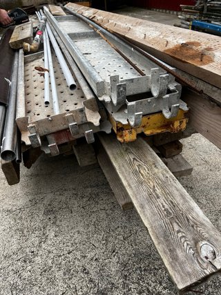 Material de contruccion y Herramientas