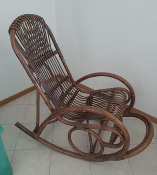 Sedia a dondolo in legno