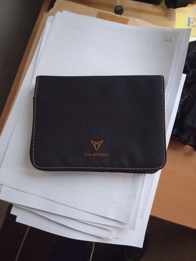 Carpeta original Cupra