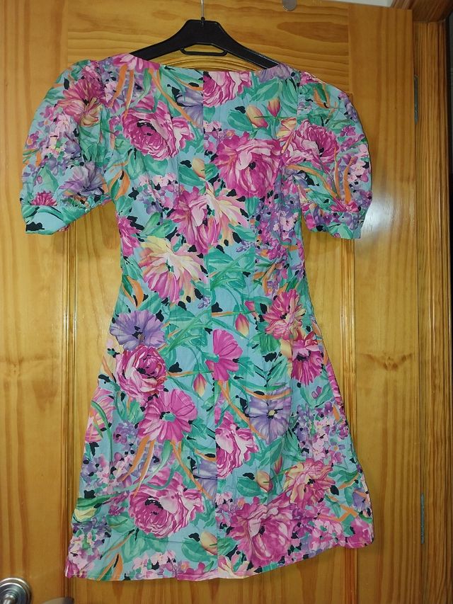 Vestido corto de flores