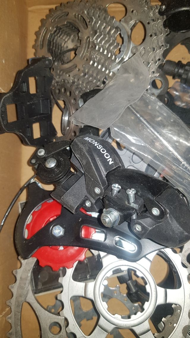 CAJA DE ACCESORIOS PARA BICICLETAS