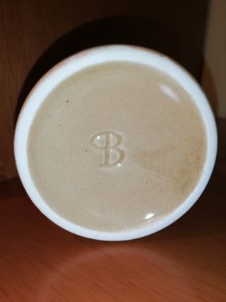 Vaso de cerámica color marrón