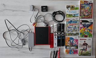 Nintendo Wii mini + 4 controller + giochi