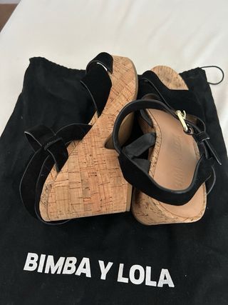 Sandalia de tacon Bimba y Lola