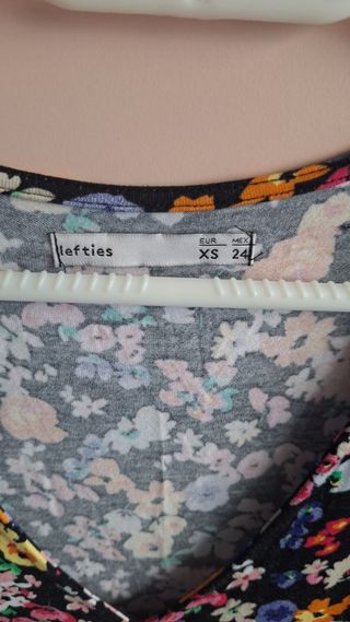 Vestido de flores de Lefties
