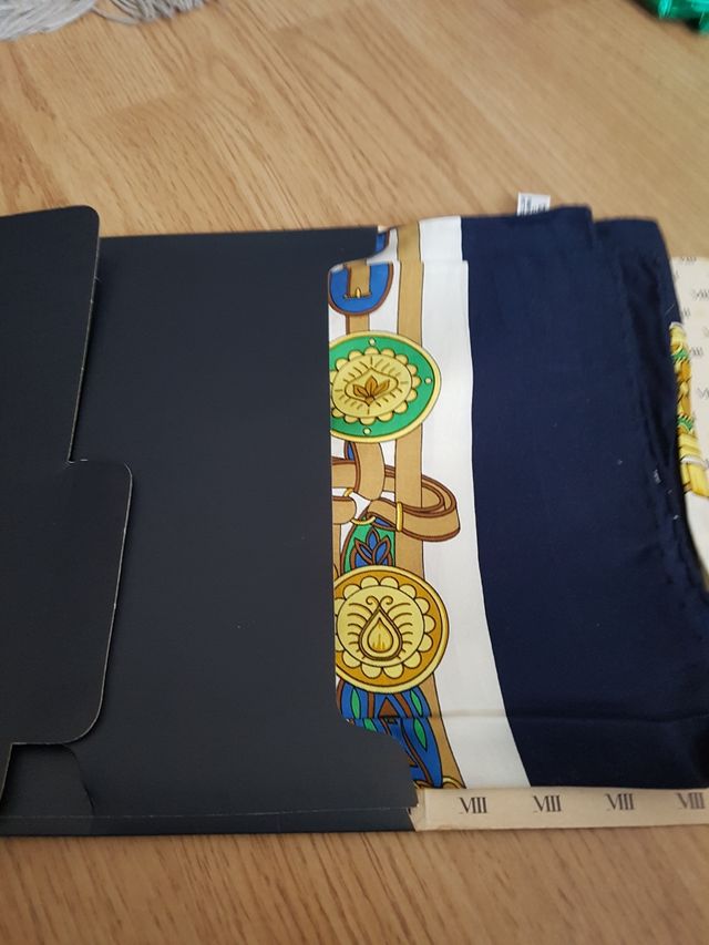 Foular di seta di Como nuovo