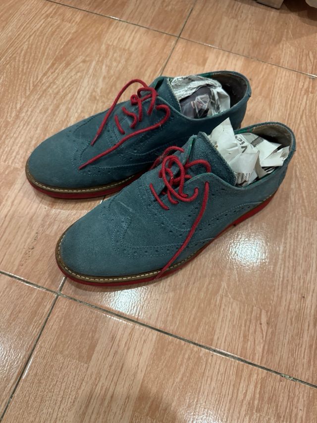 Zapatos de cordones color azul de El ganso