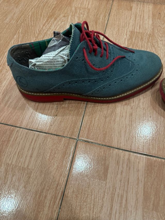 Zapatos de cordones color azul de El ganso