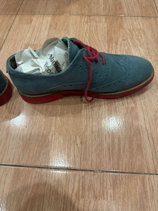 Zapatos de cordones color azul de El ganso