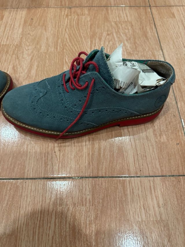 Zapatos de cordones color azul de El ganso