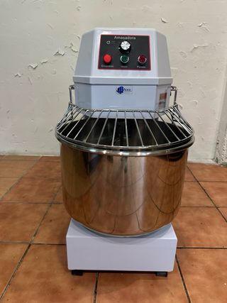 Amasadora industrial de 60 L 