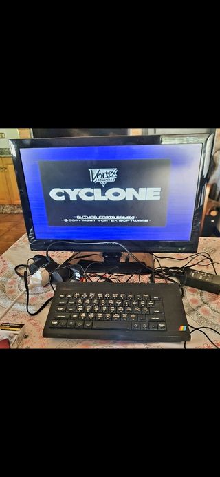 Ordenador ZX SPECTRUM +