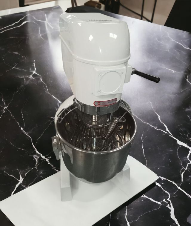 AMASADORAS BATIDORAS INDUSTRIAL