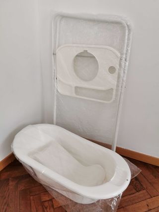 BAÑERA CON PATAS BEBÉ-JOU+HAMACA/SIENTO TRANSATDO