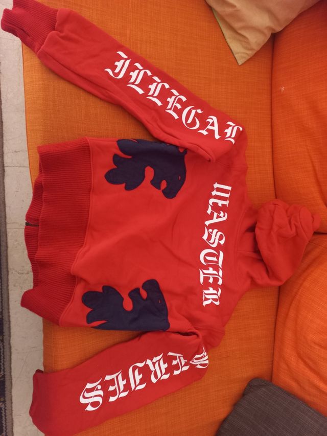 Felpa rossa con cappuccio seminuova