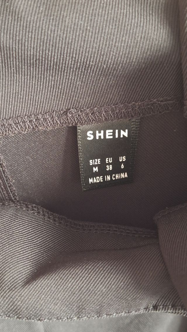 Pantalón corto negro