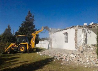 EXCAVACIONES Y MOVIMIENTOS DE TIERRAS