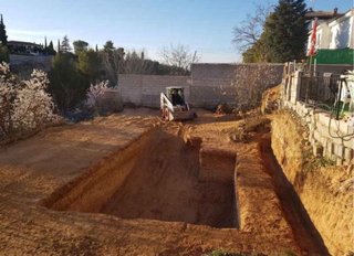 EXCAVACIONES Y MOVIMIENTOS DE TIERRAS