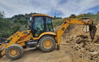 EXCAVACIONES Y MOVIMIENTOS DE TIERRAS