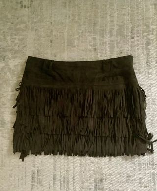 Falda ante marrón con flecos de Pedro del Hierro