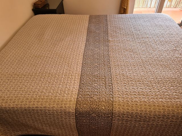 Colcha NUEVA SIN ESTRENAR cama matrimonio