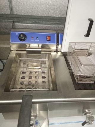 Freidora eléctrica 10+10 litros