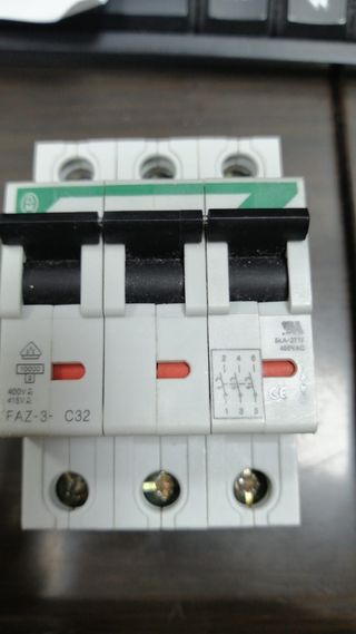 Interruttori magnetotermici  Faz-3- C32