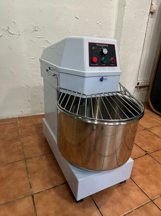 Amasadora industrial de 60 L